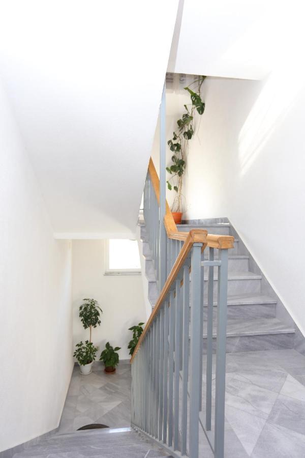 Apartments By The Sea Slatine, Ciovo - 14541 ภายนอก รูปภาพ