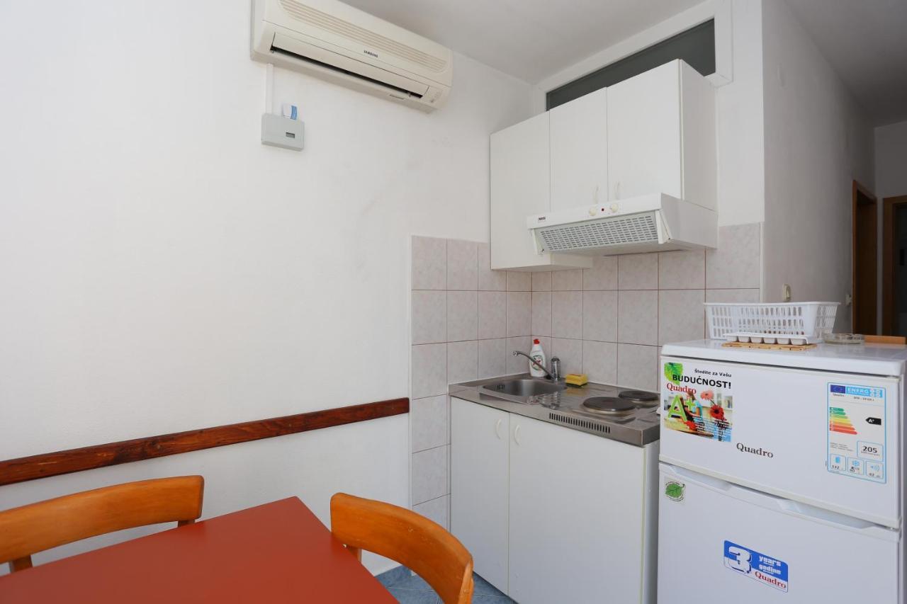 Apartments By The Sea Slatine, Ciovo - 14541 ภายนอก รูปภาพ