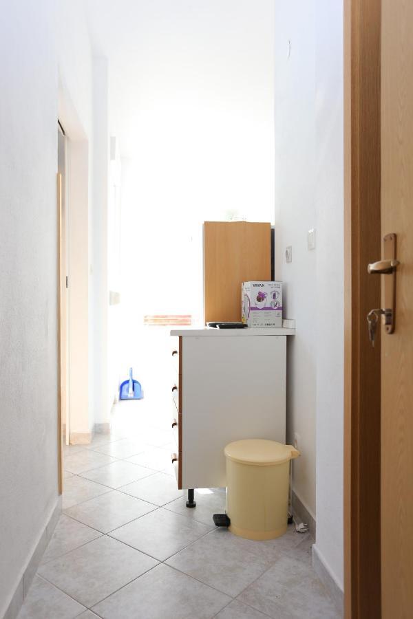 Apartments By The Sea Slatine, Ciovo - 14541 ภายนอก รูปภาพ