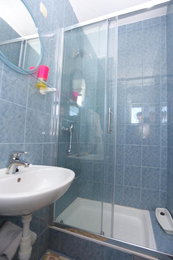 Apartments By The Sea Slatine, Ciovo - 14541 ภายนอก รูปภาพ