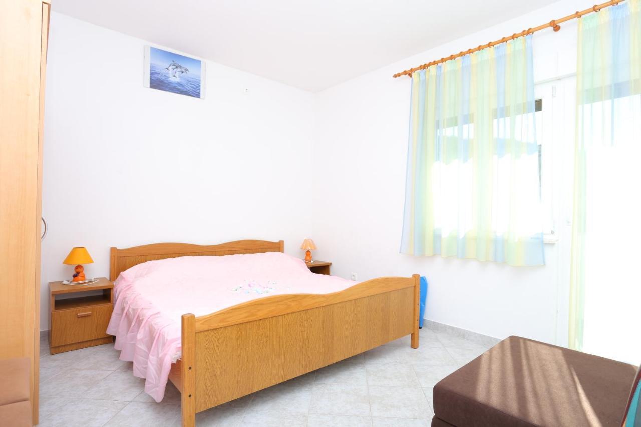 Apartments By The Sea Slatine, Ciovo - 14541 ภายนอก รูปภาพ