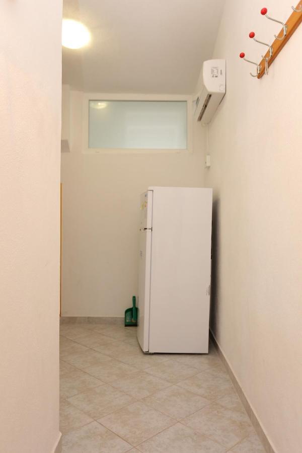 Apartments By The Sea Slatine, Ciovo - 14541 ภายนอก รูปภาพ