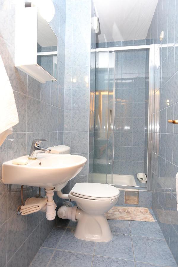 Apartments By The Sea Slatine, Ciovo - 14541 ภายนอก รูปภาพ